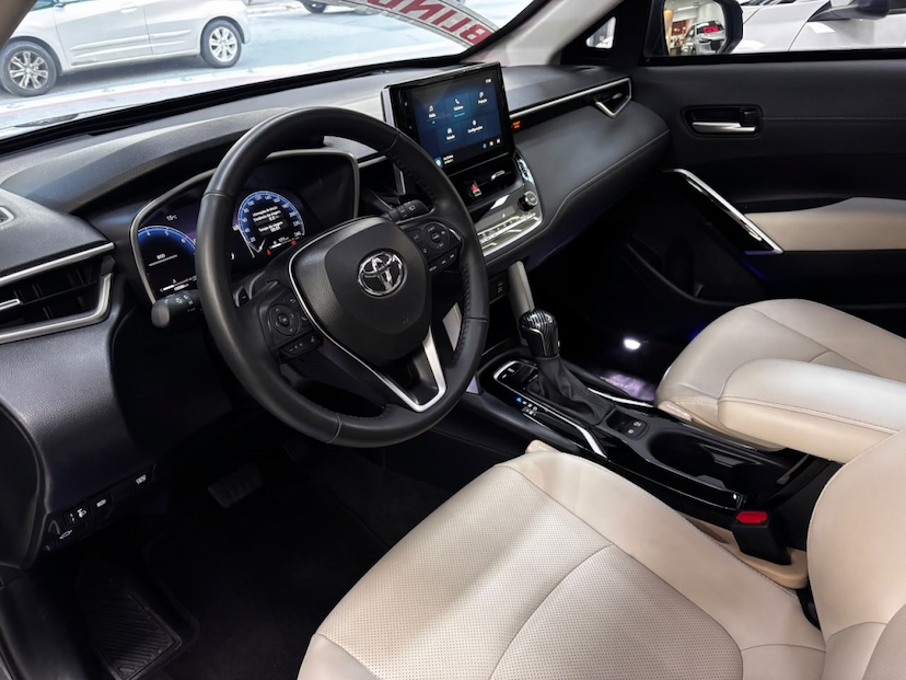 Foto do veículo TOYOTA COROLLA CROSS 2.0 VVT-IE FLEX XRX DIRECT SHIFT 2025 10.800 KM 254.777,00
