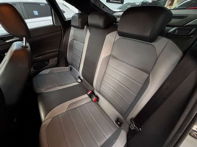 Foto do veículo VOLKSWAGEN NIVUS 1.0 200 TSI TOTAL FLEX HIGHLINE AUTOMÁTICO 2024 19.020 KM 118.777,00