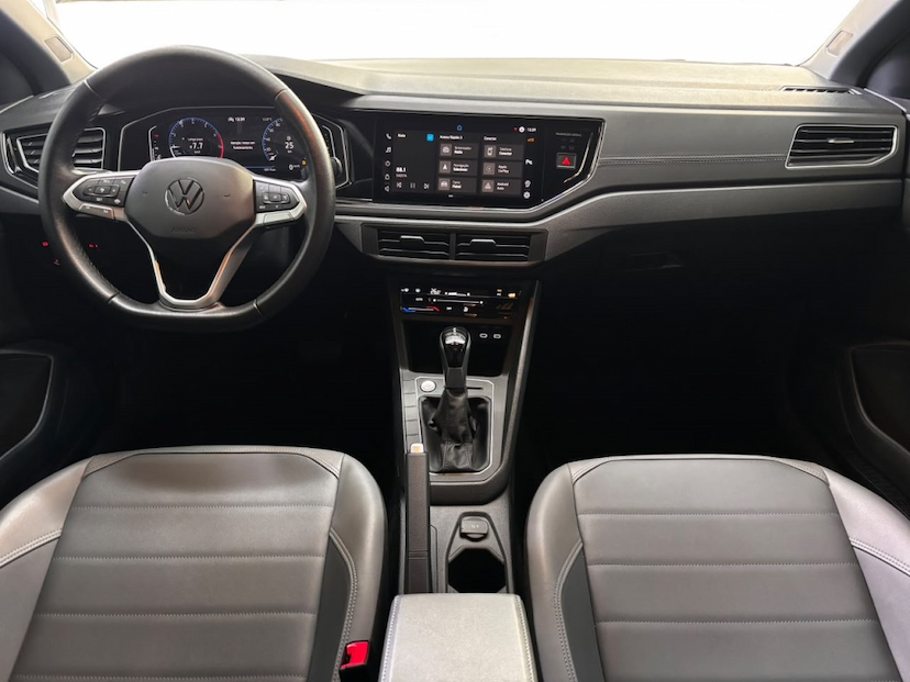 Foto do veículo VOLKSWAGEN NIVUS 1.0 200 TSI TOTAL FLEX HIGHLINE AUTOMÁTICO 2024 19.020 KM 118.777,00