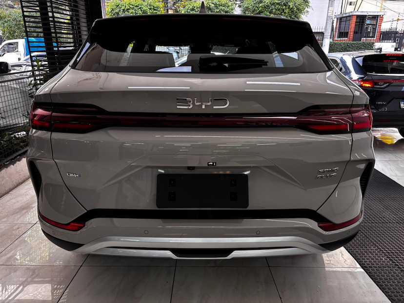 Foto do veículo BYD SONG PLUS 1.5 DM-I HÍBRIDO AUTOMÁTICO 2026 4.800 KM 219.777,00