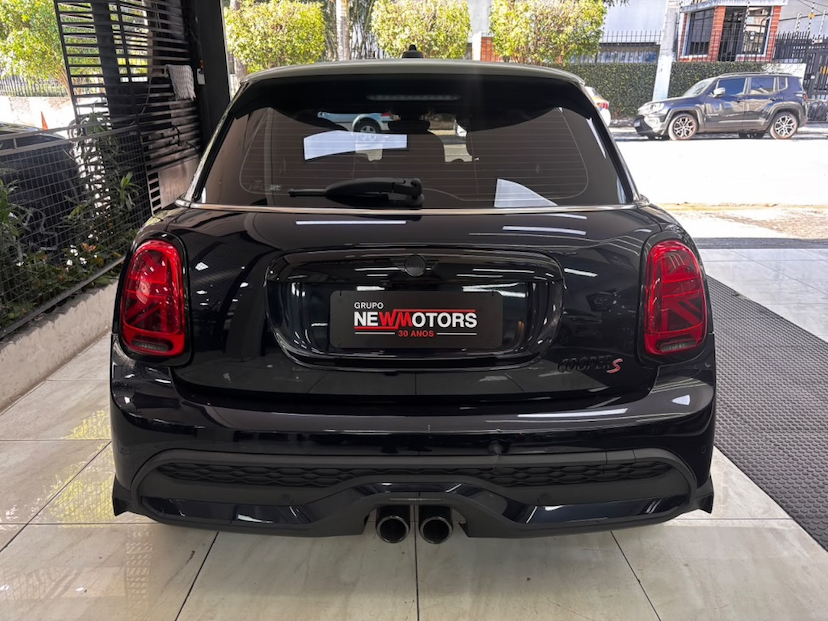 Foto do veículo MINI COOPER 2.0 16V TWINPOWER GASOLINA S TOP 4P STEPTRONIC 2024 6.989 KM 195.777,00