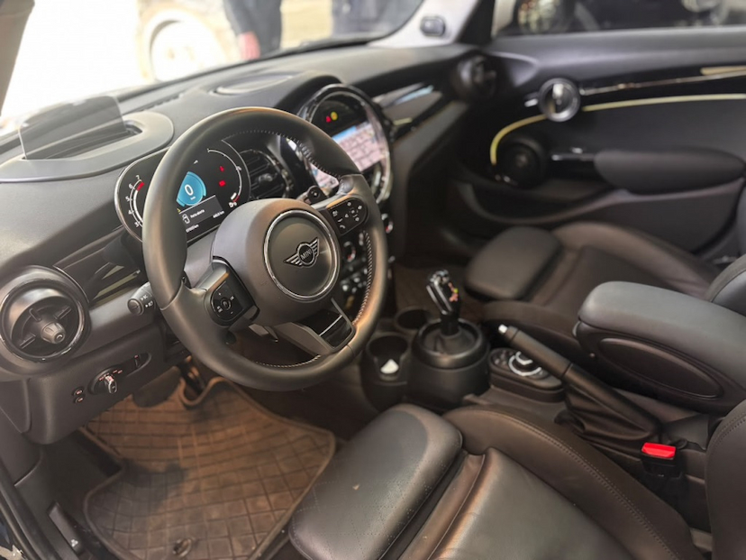 Foto do veículo MINI COOPER 2.0 16V TWINPOWER GASOLINA S TOP 4P STEPTRONIC 2024 6.989 KM 195.777,00