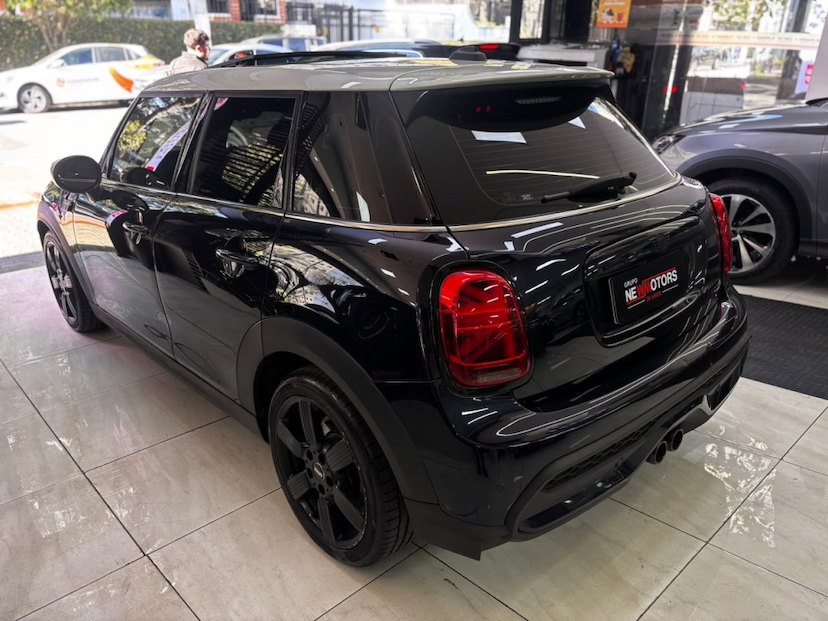 Foto do veículo MINI COOPER 2.0 16V TWINPOWER GASOLINA S TOP 4P STEPTRONIC 2024 6.989 KM 195.777,00