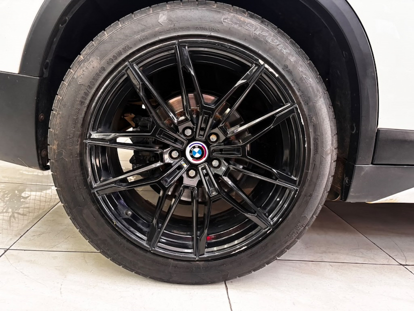 Foto do veículo BMW X1 2.0 16V TURBO ACTIVEFLEX XDRIVE25I SPORT 4P AUTOMÁTICO 2017 131.294 KM 88.777,00