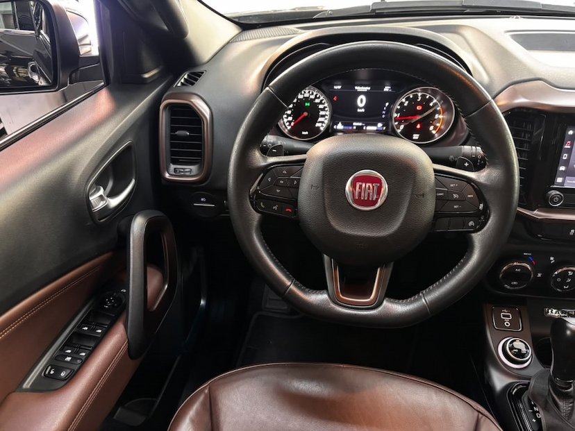 Foto do veículo FIAT TORO 2.0 16V TURBO DIESEL RANCH 4WD AT9 2021 36.846 KM 121.777,00