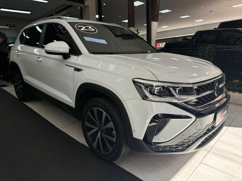 Foto do veículo VOLKSWAGEN TAOS 1.4 250 TSI TOTAL FLEX HIGHLINE AUTOMÁTICO 2023 19.075 KM 140.777,00