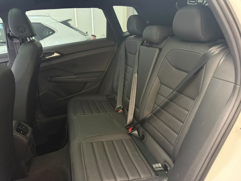 Foto do veículo VOLKSWAGEN TAOS 1.4 250 TSI TOTAL FLEX HIGHLINE AUTOMÁTICO 2023 19.075 KM 140.777,00