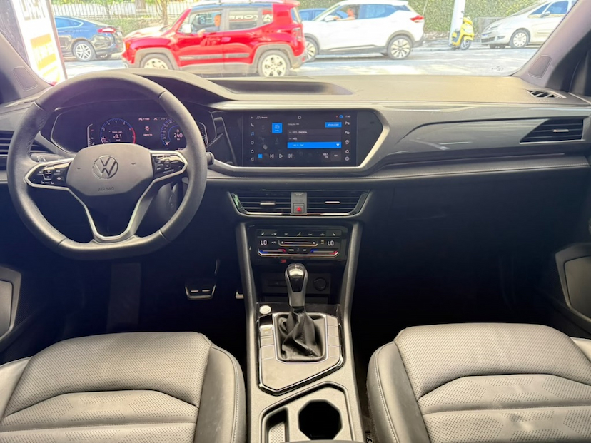 Foto do veículo VOLKSWAGEN TAOS 1.4 250 TSI TOTAL FLEX HIGHLINE AUTOMÁTICO 2023 19.075 KM 140.777,00