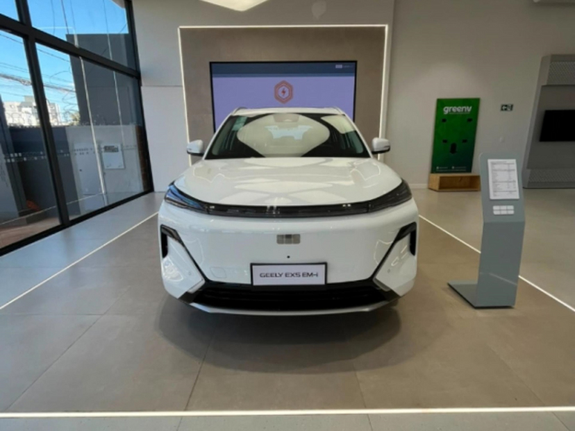 Foto do veículo GEELY EX5 EM-I 1.5 PHEV MAX E-DHT 2026 0 KM 208.800,00