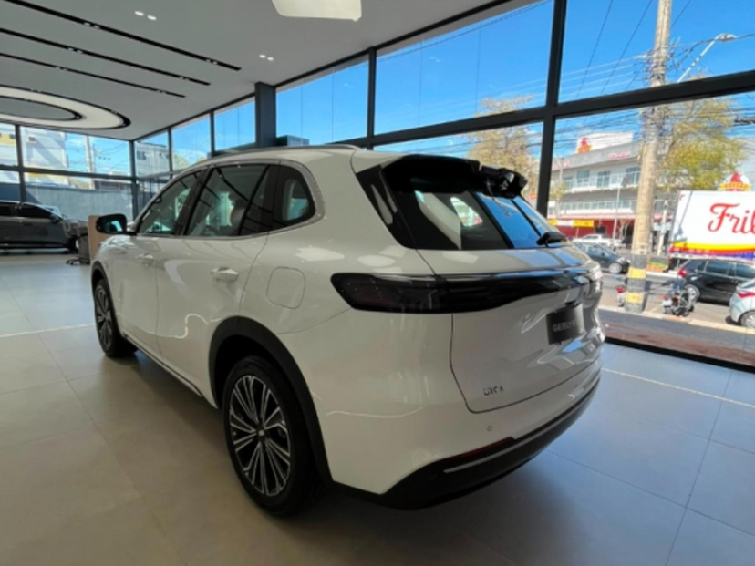 Foto do veículo GEELY EX5 EM-I 1.5 PHEV MAX E-DHT 2026 0 KM 208.800,00