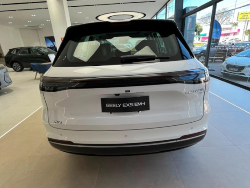 Foto do veículo GEELY EX5 EM-I 1.5 PHEV MAX E-DHT 2026 0 KM 208.800,00