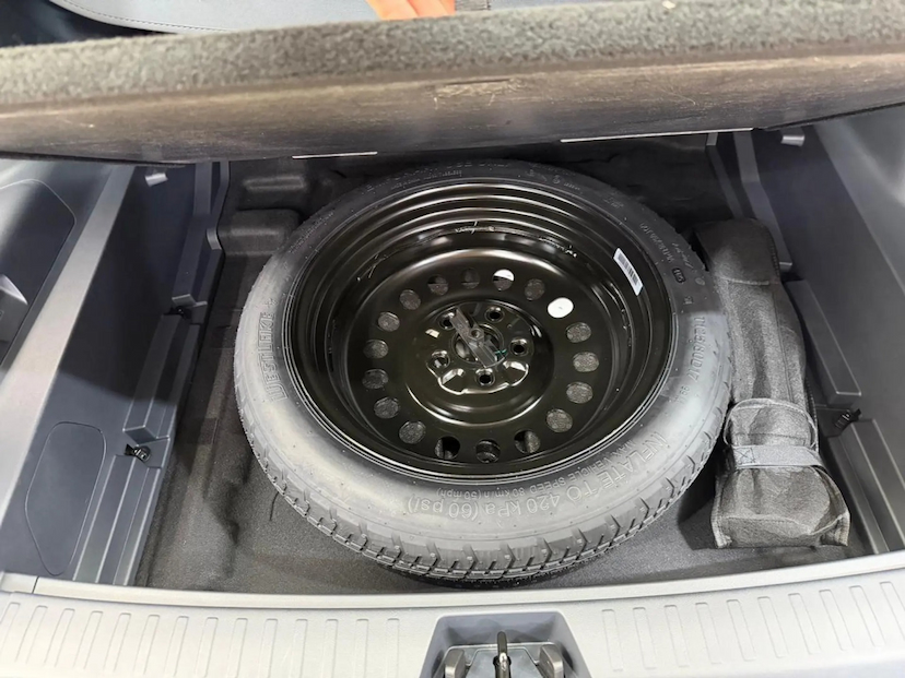 Foto do veículo GEELY EX5 EM-I 1.5 PHEV ULTRA E-DHT 2026 0 KM 229.800,00
