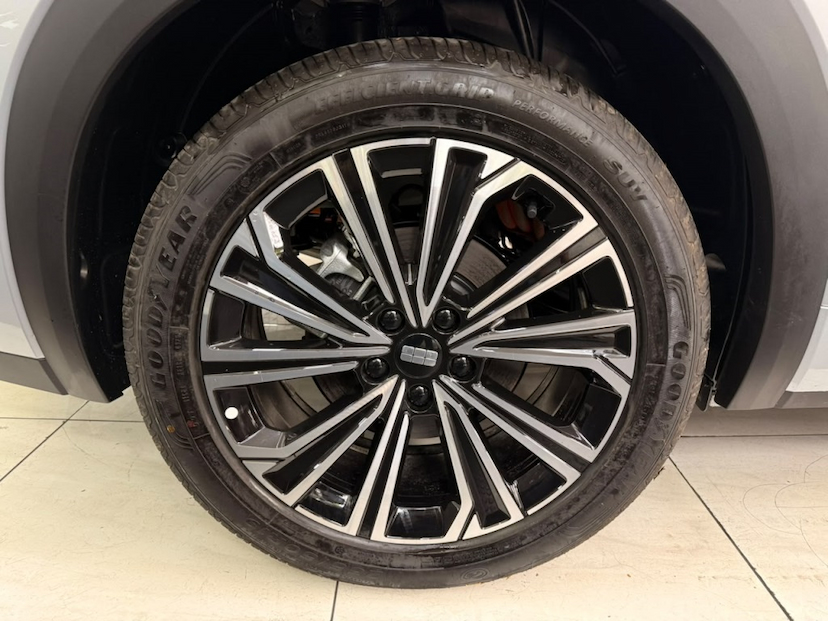 Foto do veículo GEELY EX5 EM-I 1.5 PHEV ULTRA E-DHT 2026 0 KM 222.900,00