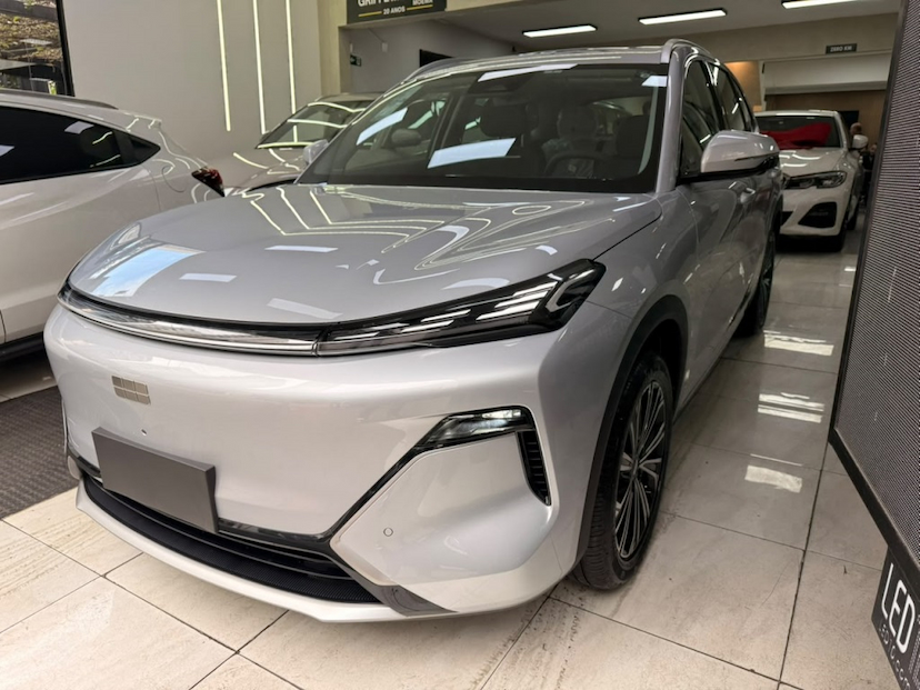Foto do veículo GEELY EX5 EM-I 1.5 PHEV ULTRA E-DHT 2026 0 KM 222.900,00