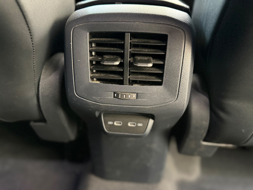 Foto do veículo VOLKSWAGEN T-CROSS 1.0 200 TSI TOTAL FLEX COMFORTLINE AUTOMÁTICO 2024 18.901 KM 121.777,00