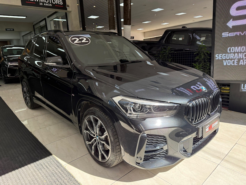 Foto do veículo BMW X1 2.0 16V TURBO ACTIVEFLEX SDRIVE20I M SPORT 4P AUTOMÁTICO 2022 31.481 KM 198.777,00
