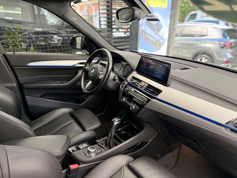Foto do veículo BMW X1 2.0 16V TURBO ACTIVEFLEX SDRIVE20I M SPORT 4P AUTOMÁTICO 2022 31.481 KM 198.777,00