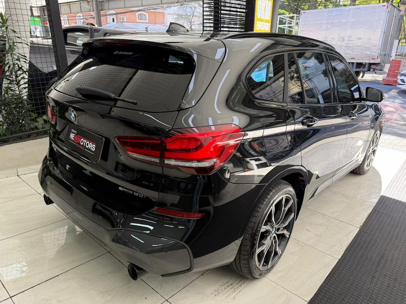 Foto do veículo BMW X1 2.0 16V TURBO ACTIVEFLEX SDRIVE20I M SPORT 4P AUTOMÁTICO 2022 31.481 KM 198.777,00