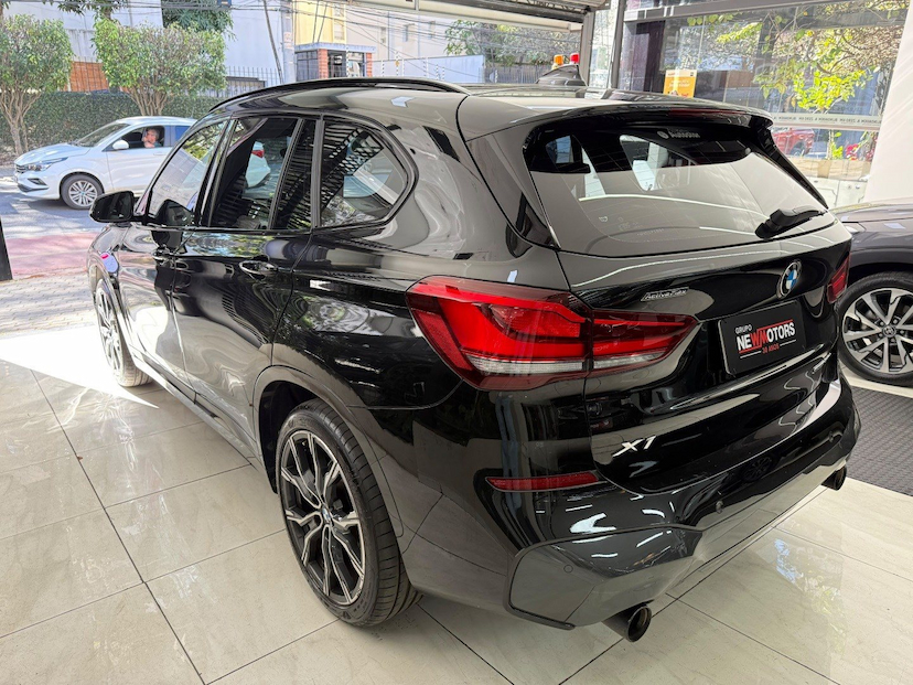 Foto do veículo BMW X1 2.0 16V TURBO ACTIVEFLEX SDRIVE20I M SPORT 4P AUTOMÁTICO 2022 31.481 KM 198.777,00
