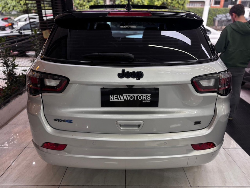 Foto do veículo JEEP COMPASS 1.3 T270 TURBO HÍBRIDO S 4XE AT6 2022 48.942 KM 145.777,00