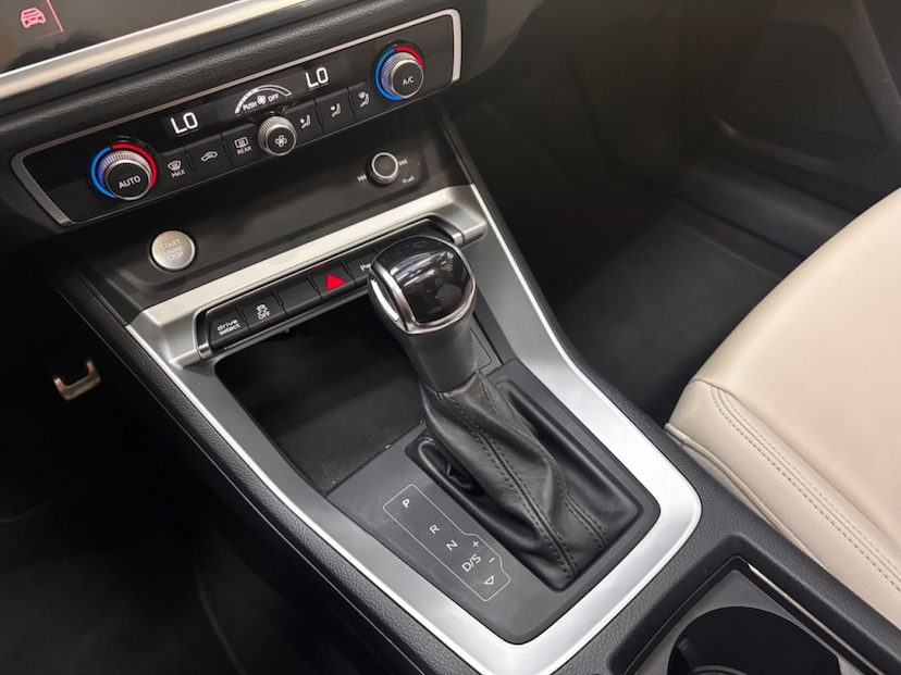 Foto do veículo AUDI Q3 1.4 35 TFSI GASOLINA PRESTIGE PLUS S TRONIC 2020 91.559 KM 152.777,00