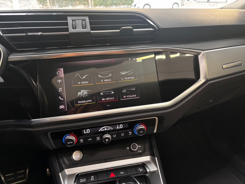 Foto do veículo AUDI Q3 1.4 35 TFSI GASOLINA PRESTIGE PLUS S TRONIC 2020 91.559 KM 152.777,00