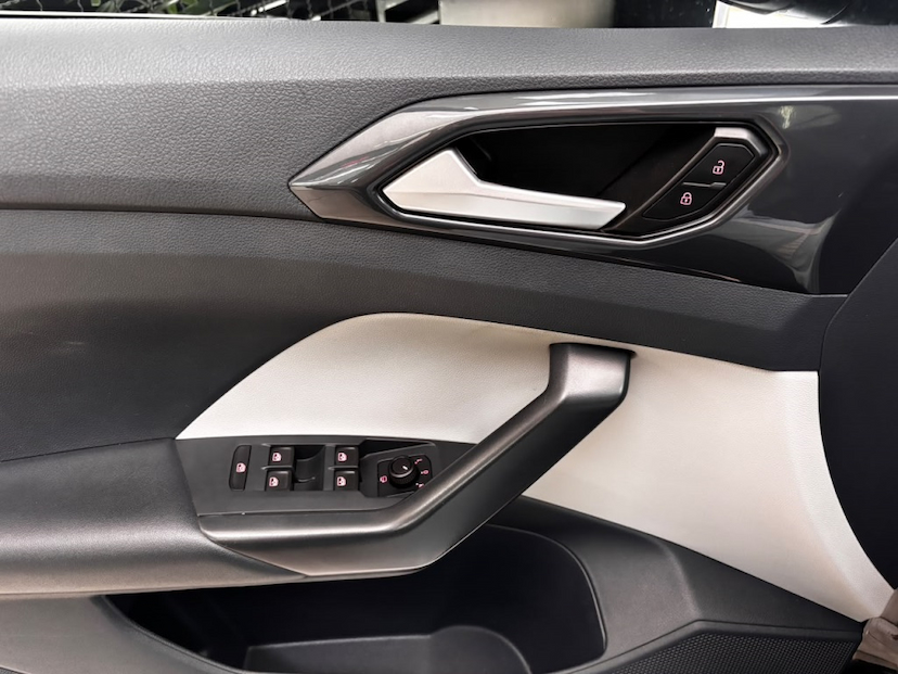Foto do veículo VOLKSWAGEN T-CROSS 1.4 250 TSI TOTAL FLEX HIGHLINE AUTOMÁTICO 2023 46.754 KM 129.777,00