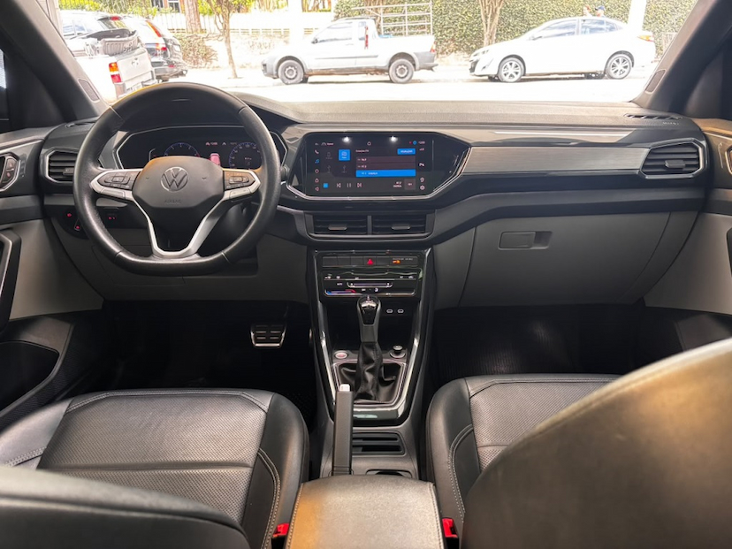 Foto do veículo VOLKSWAGEN T-CROSS 1.4 250 TSI TOTAL FLEX HIGHLINE AUTOMÁTICO 2023 46.754 KM 129.777,00