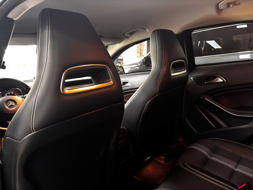 Foto do veículo MERCEDES-BENZ GLA 200 1.6 CGI FLEX ADVANCE 7G-DCT 2018 63.087 KM 130.777,00