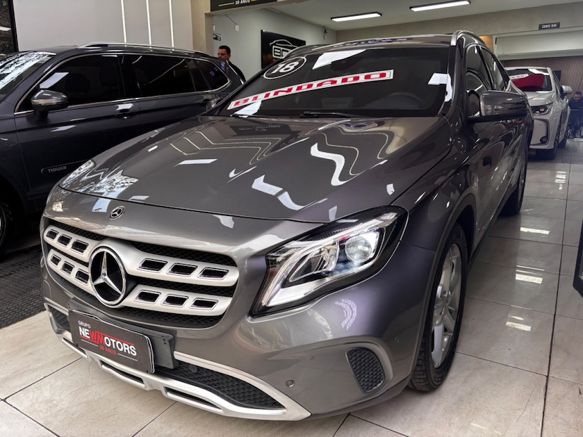 Foto do veículo MERCEDES-BENZ GLA 200 1.6 CGI FLEX ADVANCE 7G-DCT 2018 63.087 KM 130.777,00