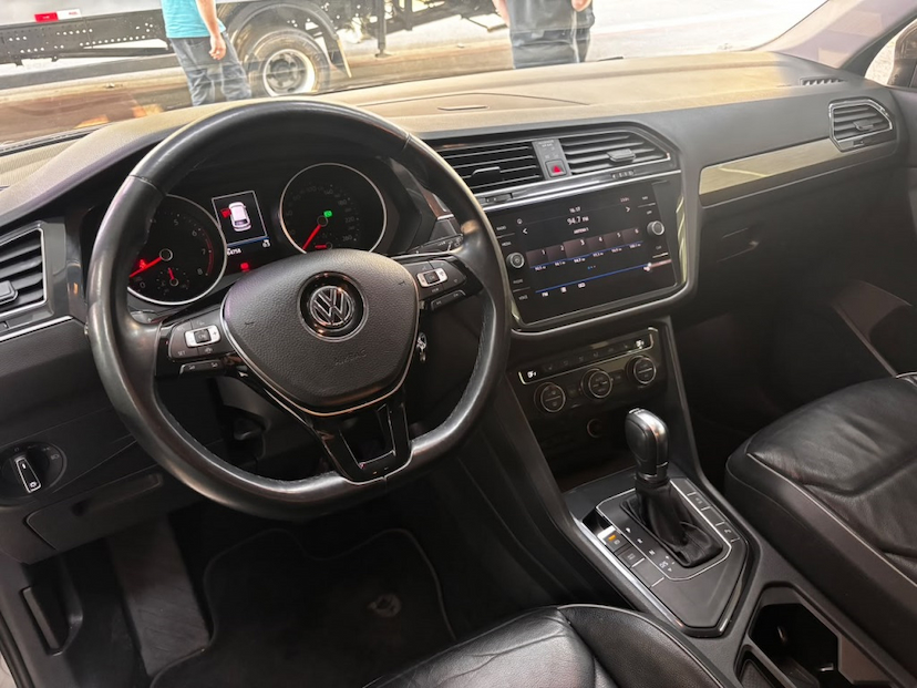 Foto do veículo VOLKSWAGEN TIGUAN 1.4 250 TSI TOTAL FLEX ALLSPACE COMFORTLINE TIPTRONIC 2019 64.758 KM 113.777,00