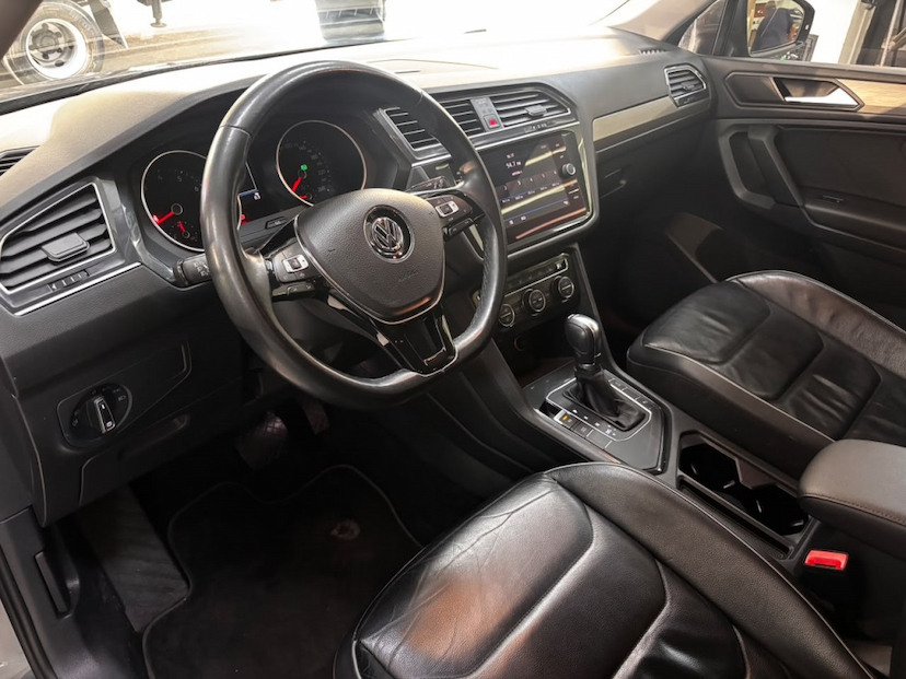 Foto do veículo VOLKSWAGEN TIGUAN 1.4 250 TSI TOTAL FLEX ALLSPACE COMFORTLINE TIPTRONIC 2019 64.758 KM 113.777,00