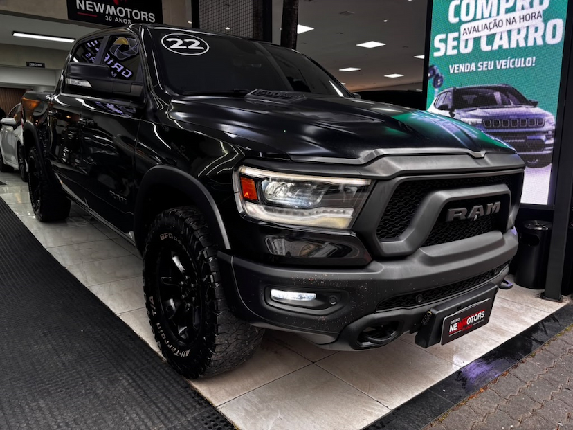 Foto do veículo RAM 1500 5.7 V8 GASOLINA REBEL CD 4X4 AUTOMÁTICO 2022 72.705 KM 325.777,00