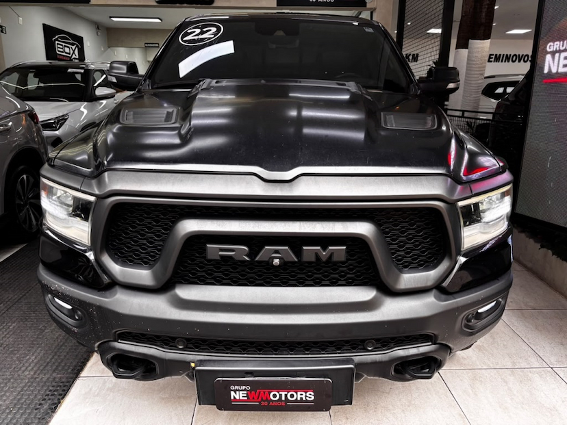 Foto do veículo RAM 1500 5.7 V8 GASOLINA REBEL CD 4X4 AUTOMÁTICO 2022 72.705 KM 325.777,00