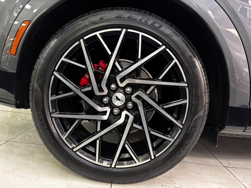 Foto do veículo FORD MUSTANG MACH-E 91 KW ELÉTRICO GT PERFORMANCE E-AWD 2023 12.212 KM 298.777,00