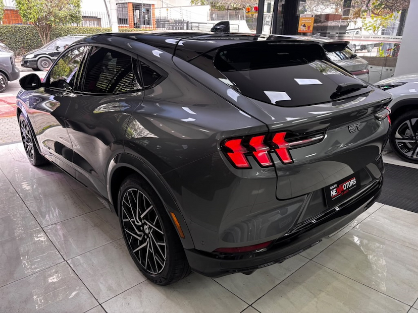 Foto do veículo FORD MUSTANG MACH-E 91 KW ELÉTRICO GT PERFORMANCE E-AWD 2023 12.212 KM 298.777,00
