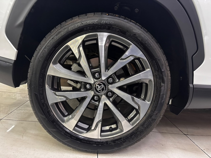Foto do veículo TOYOTA COROLLA CROSS 1.8 VVT-I HYBRID FLEX XRV CVT 2022 13.629 KM 155.777,00