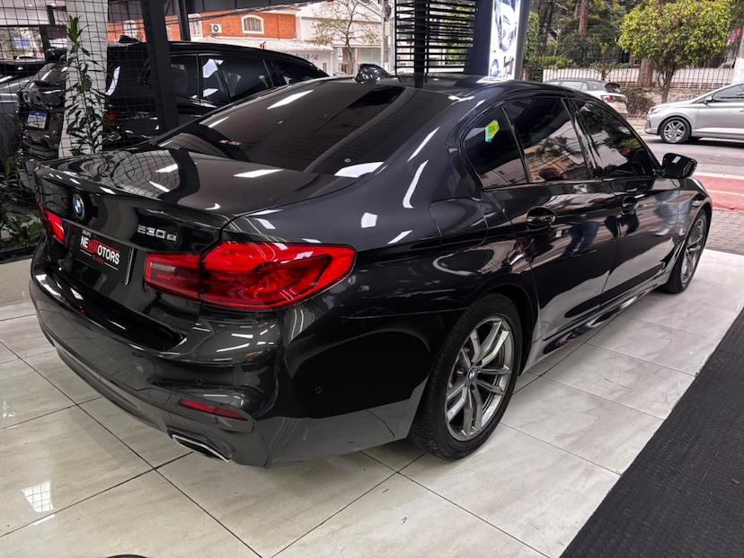 Foto do veículo BMW 530E 2.0 16V TWINPOWER HÍBRIDO M SPORT AUTOMÁTICO 2020 30.997 KM 242.777,00