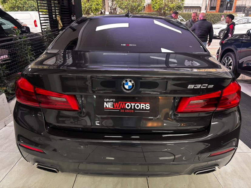Foto do veículo BMW 530E 2.0 16V TWINPOWER HÍBRIDO M SPORT AUTOMÁTICO 2020 30.997 KM 242.777,00