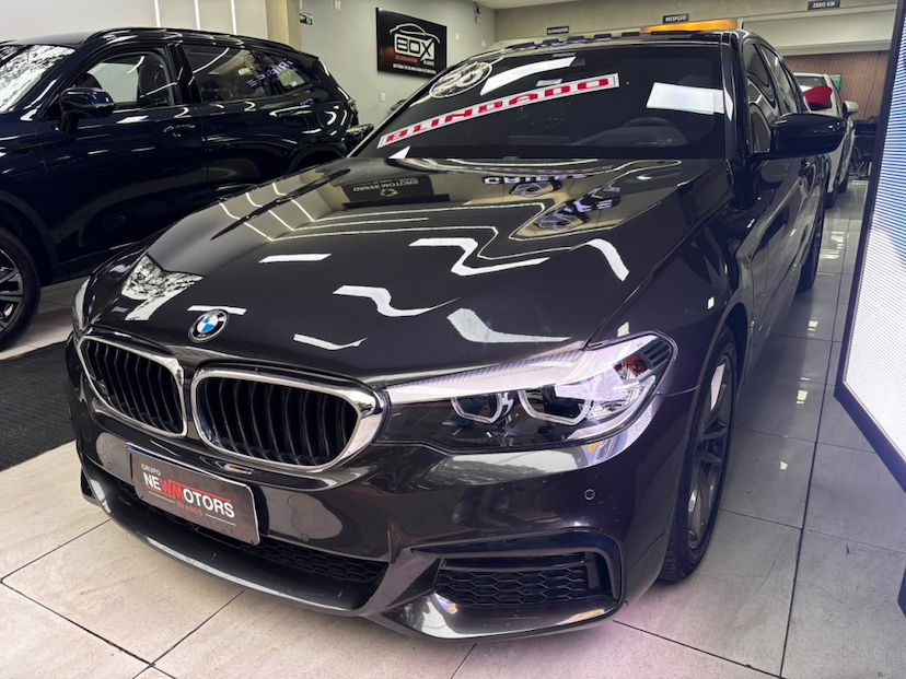 Foto do veículo BMW 530E 2.0 16V TWINPOWER HÍBRIDO M SPORT AUTOMÁTICO 2020 30.997 KM 242.777,00