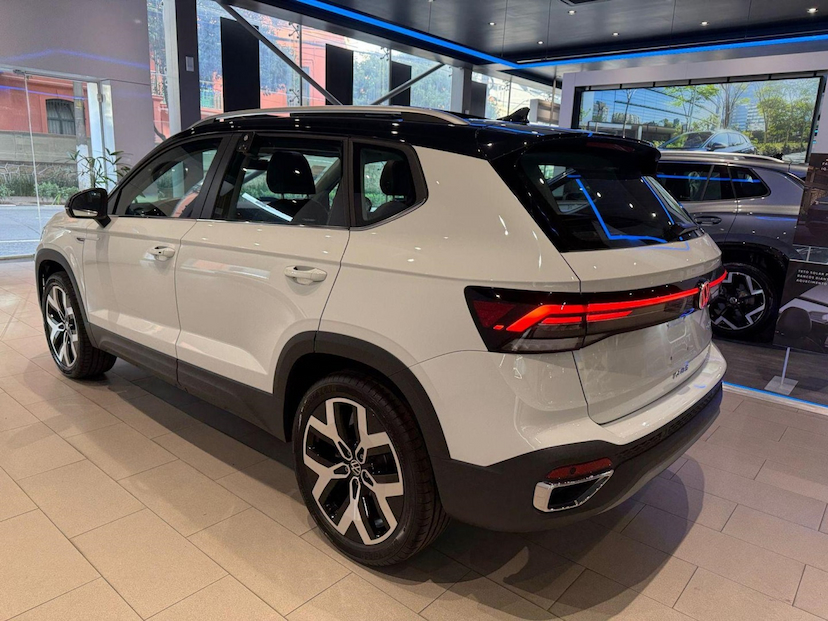 Foto do veículo VOLKSWAGEN TAOS 1.4 250 TSI TOTAL FLEX HIGHLINE AUTOMÁTICO 2026 0 KM 202.700,00