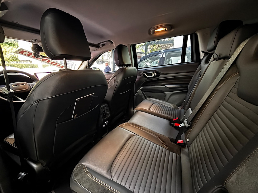 Foto do veículo JEEP COMMANDER 1.3 T270 TURBO FLEX LIMITED AT6 2025 33.355 KM 238.777,00