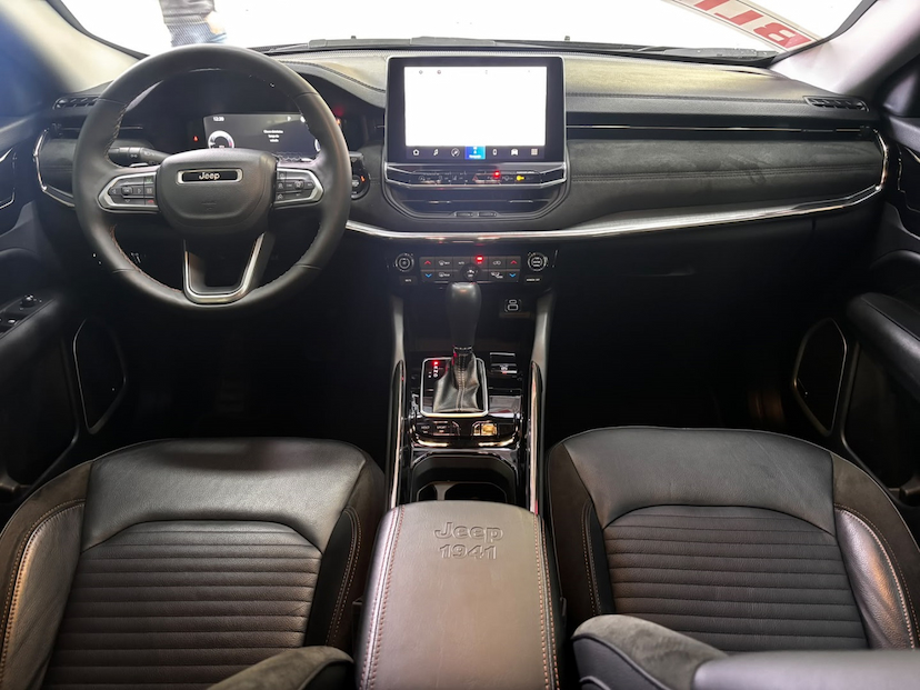 Foto do veículo JEEP COMMANDER 1.3 T270 TURBO FLEX LIMITED AT6 2025 33.355 KM 238.777,00