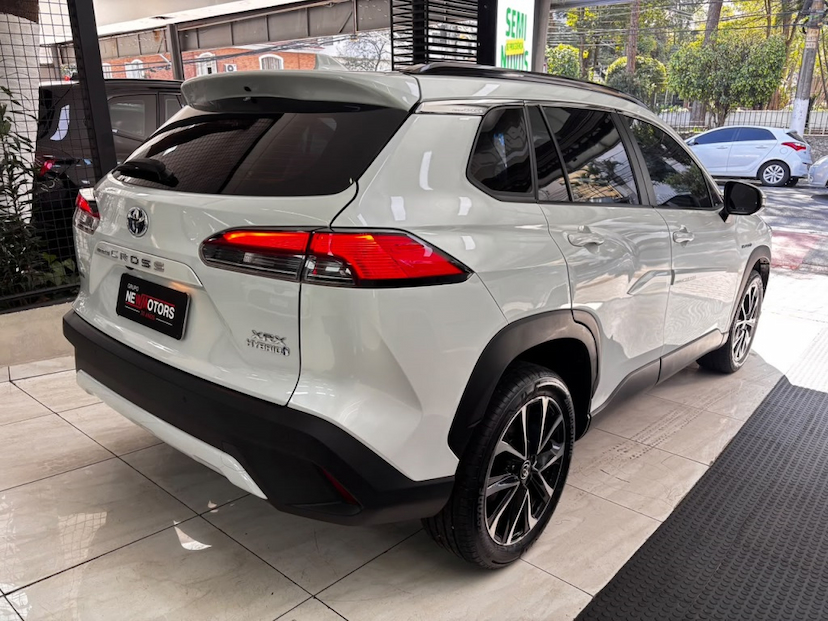 Foto do veículo TOYOTA COROLLA CROSS 1.8 VVT-I HYBRID FLEX XRX CVT 2022 47.257 KM 149.777,00