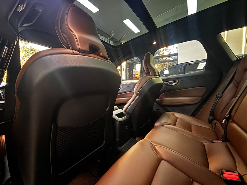 Foto do veículo VOLVO XC60 2.0 T8 RECHARGE ULTIMATE AWD GEARTRONIC 2023 52.152 KM 253.777,00