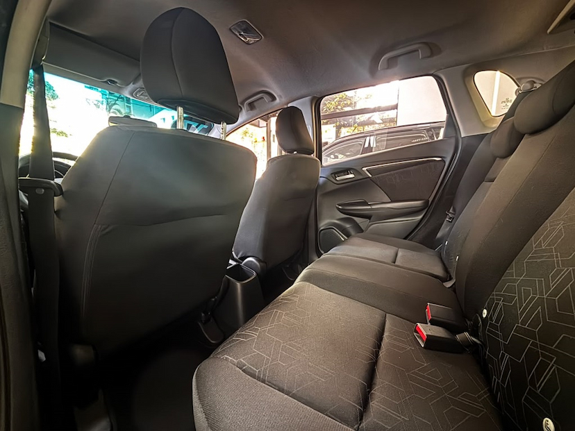 Foto do veículo HONDA FIT 1.5 LX 16V FLEX 4P AUTOMÁTICO 2017 57.054 KM 78.777,00