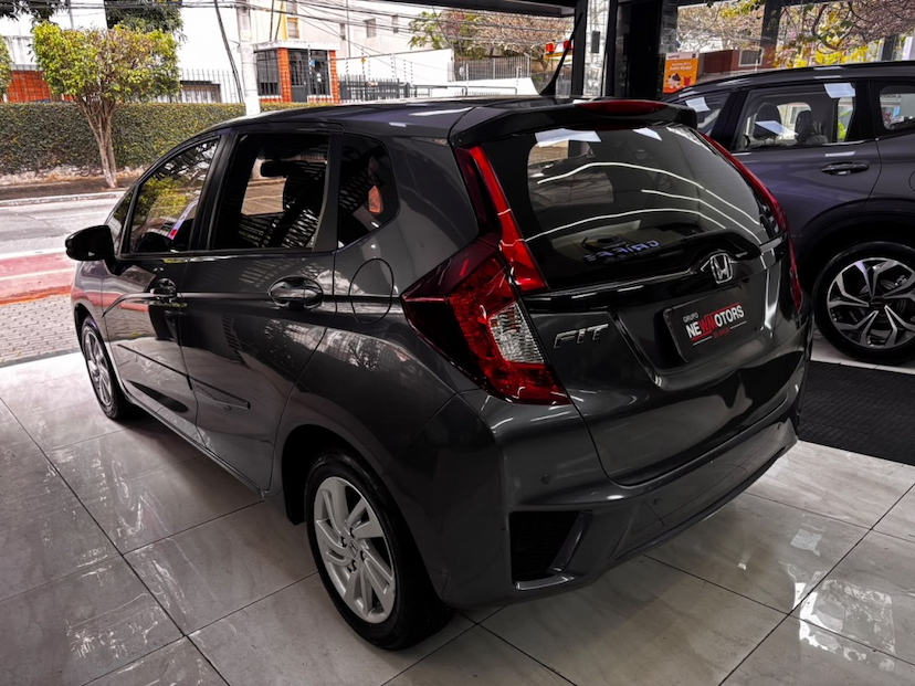 Foto do veículo HONDA FIT 1.5 LX 16V FLEX 4P AUTOMÁTICO 2017 57.054 KM 78.777,00