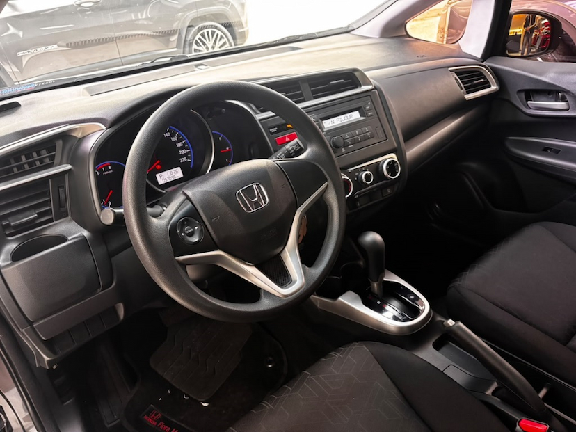 Foto do veículo HONDA FIT 1.5 LX 16V FLEX 4P AUTOMÁTICO 2017 57.054 KM 78.777,00
