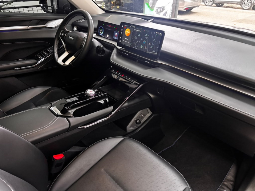 Foto do veículo GWM HAVAL H6 1.5 HEV PREMIUM E-TRACTION 2024 17.263 KM 175.777,00