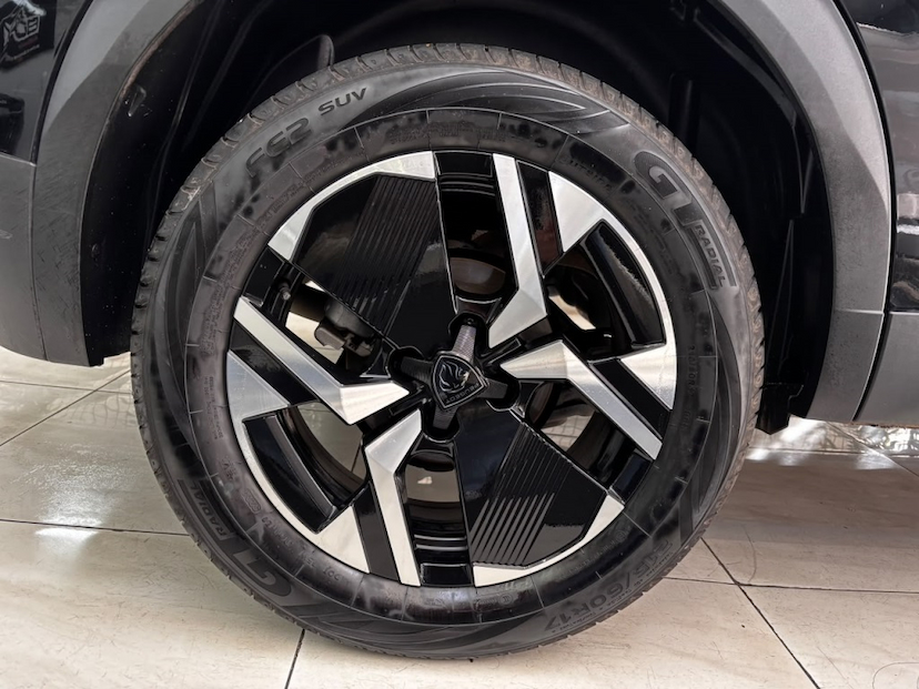 Foto do veículo PEUGEOT 2008 1.0 TURBO 200 FLEX ALLURE CVT 2025 16.296 KM 119.777,00